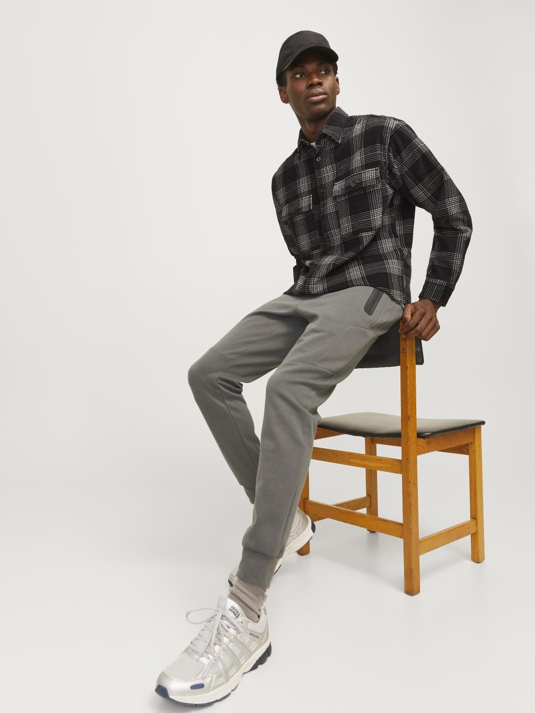 PANTALON CHANDAL JACK&JONES JJFUSION GRIS OSCURO