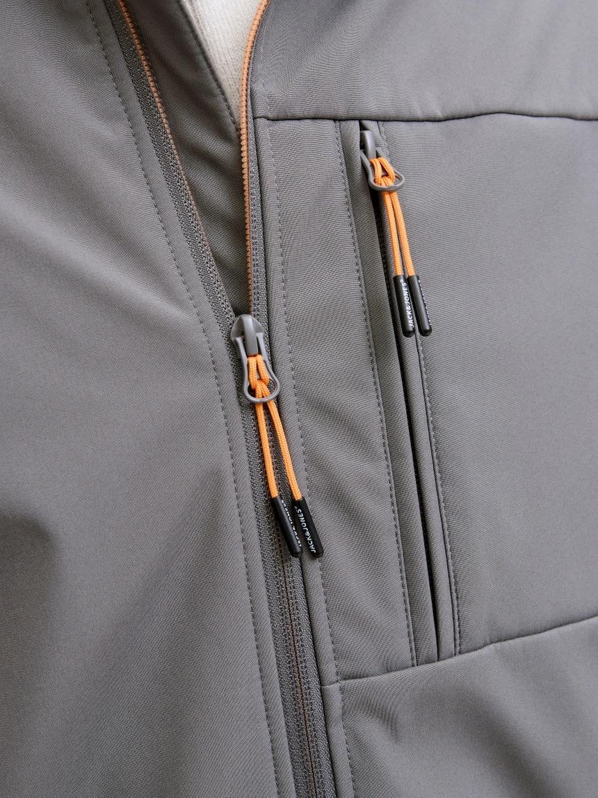 CHAQUETA JACK&JONES HATCHER SOFTSHELL GRIS