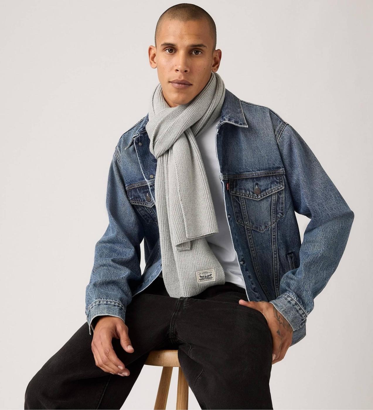 BUFANDA LEVIS BACKPATCH GRIS